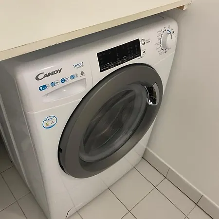 Spacious Next To Place Vendome Paryż